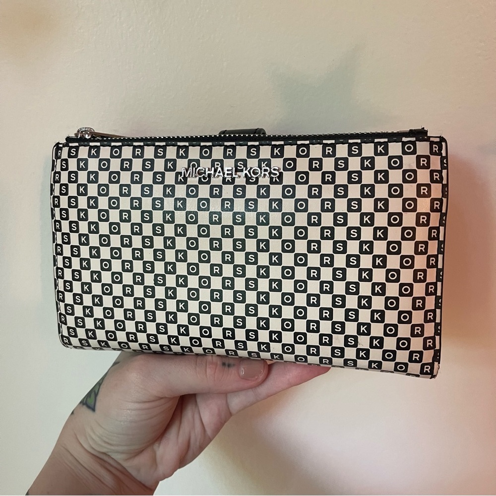 Michael Kors Double Zip New York City Wallet Wristlet Checker Print